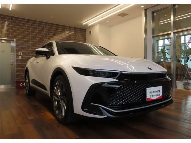 クラウンクロスオーバー2.5 G アドバンスト レザー パッケージ E-Four 4WD