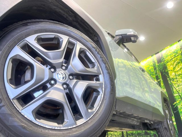 �y����19�C���`�A���~�z�C�[���z�O�ςɃ}�b�`���������A���~�z�C�[���𑕒����Ă���܂��B�e��ЊO�A���~�z�C�[����A�X�^�b�h���X�^�C�����戵�����Ă���܂��B���񂲑��k����������