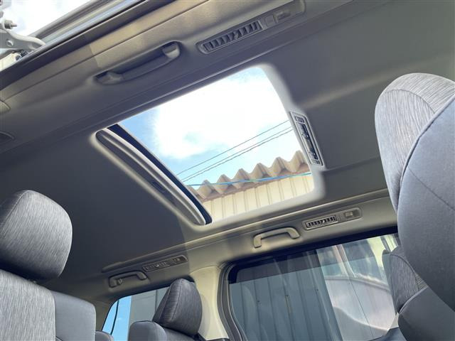 ヴェルファイアハイブリッド 2.5 ZR E-Four 4WD