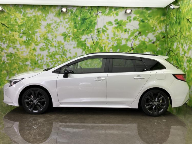 カローラツーリング1.8 ハイブリッド W×B