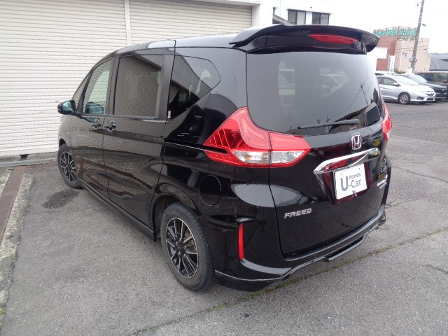 フリード1.5 ハイブリッド モデューロX ホンダセンシング