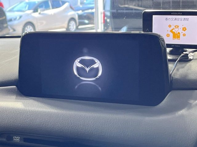 �y�}�c�_�R�l�N�g�i�r�z�ԓ��̕��͋C�Ƀ}�b�`������̌^�^�C�v�̃i�r�B�e����q�ݒ��Bluetooth�Đ����A�l�X�ȋ@�\���y���߂܂��B�����I�ȃ_�C�������삪�\�ŁA�g��������ǍD�ł��B