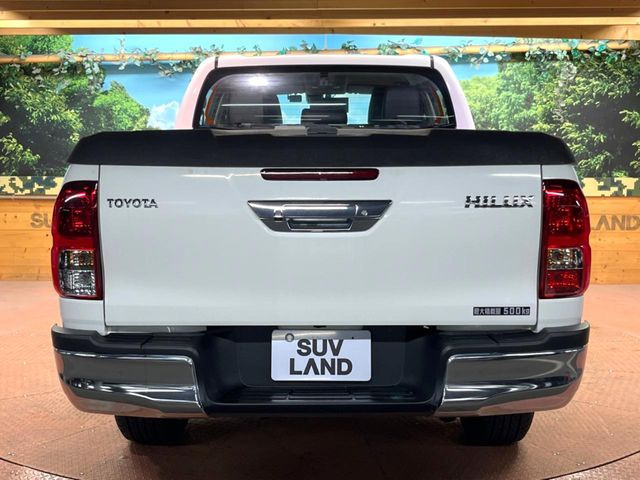 安心の最長10年・走行無制限保証(有償)をご用意。保証内容も充実はもちろん、無料点検&オイル交換や、年中無休の全国・24時間ロードサービスも付帯されておりますのでご安心下さい。