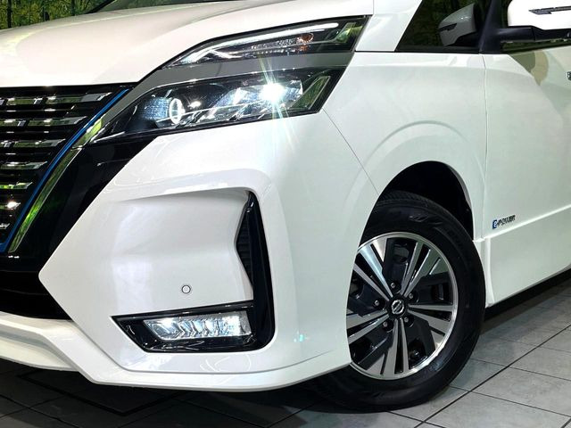 �yLED�w�b�h���C�g�z���V����ԑ��s�����ǍD�Ȏ��E���m�ۂ����S���ĉ^�]�ł��鍂�P�xLED�w�b�h���C�g�𑕔�!�_�����x�������A����d�͂��}�����Ă��܂��B