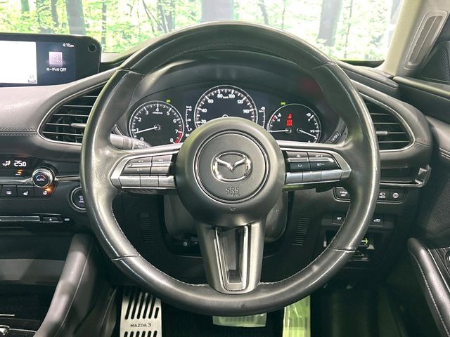 �y�����v�����X�e�A�����O�z�㎿�Ȋv���g�p���邱�ƂŁA��ɂ����������݂ƂĂ��^�]���₷���n���h���ł���