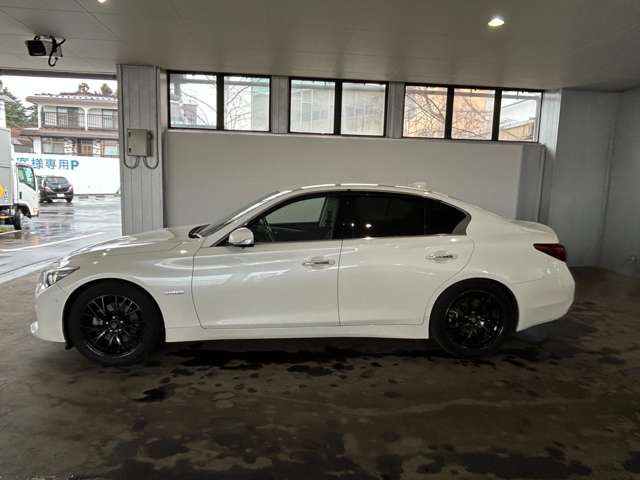 スカイライン3.5 ハイブリッド GT タイプP 4WD