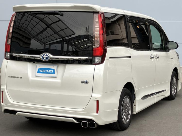 エスクァイアハイブリッド1.8 Gi ブラックテーラード