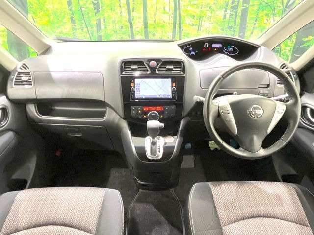 セレナ2.0 ハイウェイスター Vセレクション+Safety II S-HYBRID