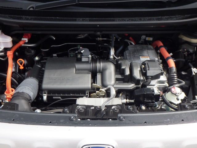 フリード1.5 e:HEV クロスター