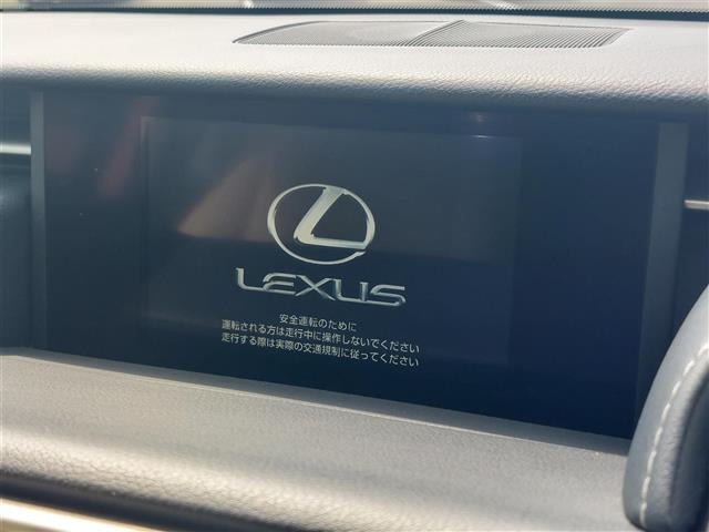 IS200t Fスポーツ