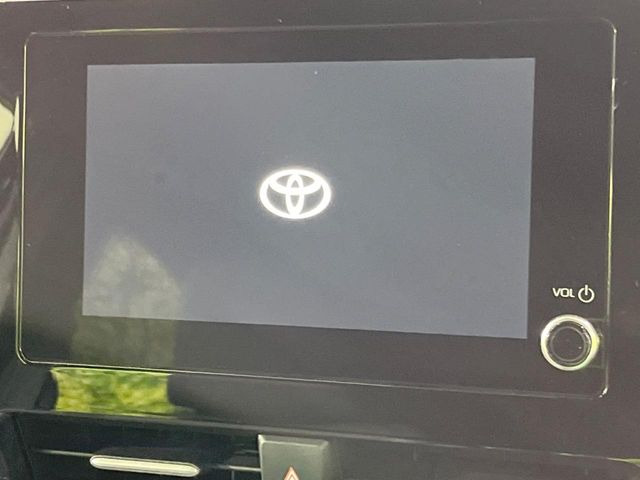 �y8�C���` �f�B�X�v���C�I�[�f�B�I�z���ʂ̃f�B�X�v���C��AppleCarPlay��AndroidAuto�����p�\�B�傫�ȉ�ʂŃX�}�z�i�r�A�v���������p���������܂���