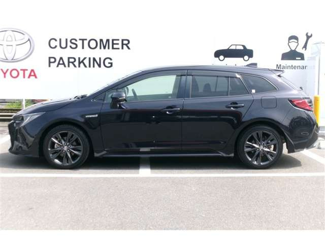 カローラツーリング1.8 ハイブリッド W×B