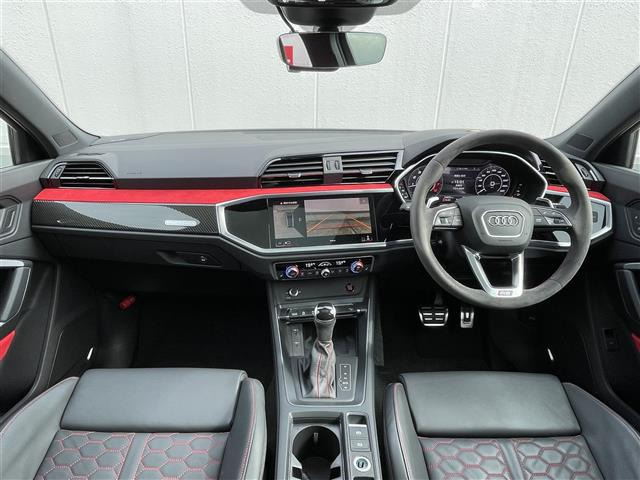 RS3スポーツバック2.5 4WD