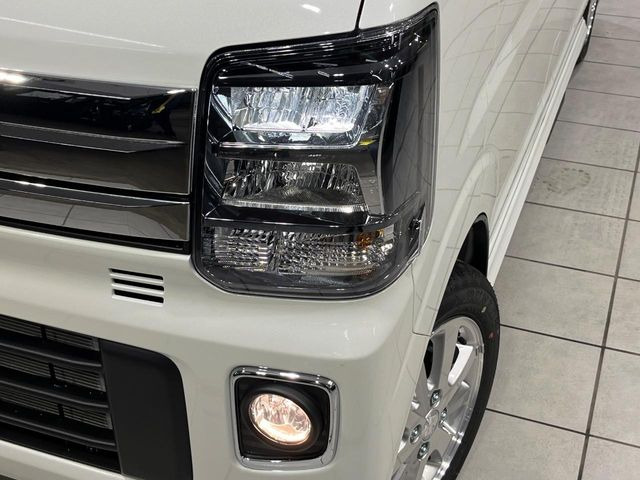 �yLED�w�b�h���C�g�z���V����ԑ��s�����ǍD�Ȏ��E���m�ۂ����S���ĉ^�]�ł��鍂�P�xLED�w�b�h���C�g�𑕔�!�_�����x�������A����d�͂��}�����Ă��܂��B