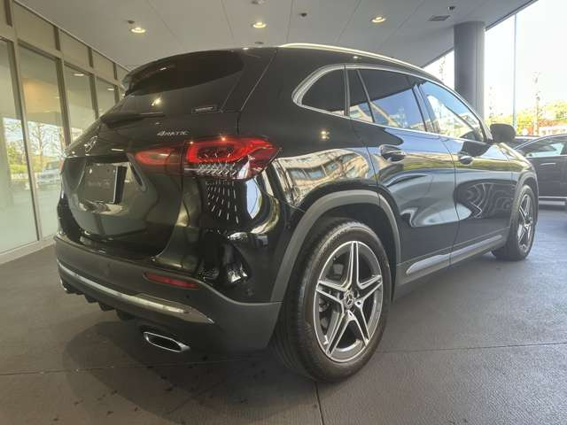 GLAクラスGLA200d 4マチック AMGラインパッケージ 4WD
