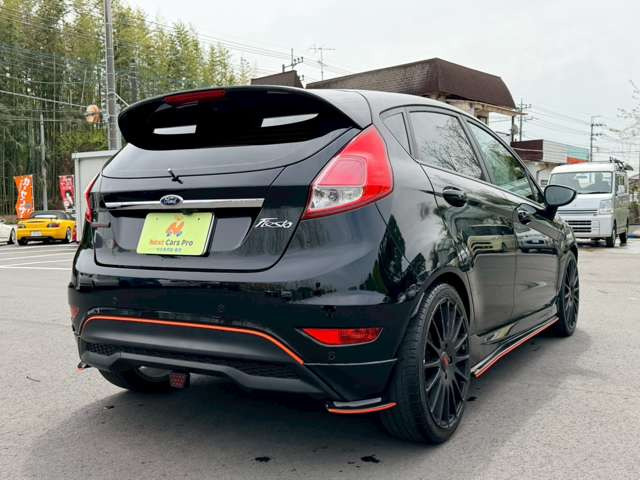 ���[���x����6��`120��܂ŁA���x�����z3��~����\�ł��B�x���񐔁A�x�����z�A�_��ɑΉ��v���܂��̂ł��x�����ɂ��s���Ȃ��q�l�����C�y�ɂ��⍇���A�����k���������B�����̂Ȃ��͈͂ł���Ă����Ē����܂��B