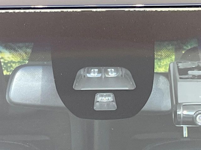 �y�V�e�B�u���[�L�A�N�e�B�u�V�X�e���z�ᑬ���s���ɑO���̎ԗ�����F�����A�Փ˂������Ȏ��͌x��ƃu���[�L�ŏՓˉ���Ɣ�Q�y�����A�V�X�g�B�����S�Ƀh���C�u�����y���݂��������܂��B