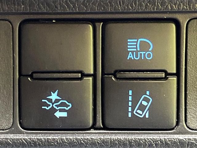 �y�g���^�Z�[�t�e�B�Z���X�z���s���ɑO���̎ԗ�����F�����A�Փ˂������Ȏ��͌x��ƃu���[�L�ŏՓˉ���Ɣ�Q�y�����A�V�X�g�B�����S�Ƀh���C�u�����y���݂��������܂��B