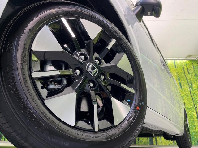 �y�����A���~�z�C�[���z�O�ςɃ}�b�`���������A���~�z�C�[���𑕒����Ă���܂��B�e��ЊO�A���~�z�C�[����A�X�^�b�h���X�^�C�����戵�����Ă���܂��B���񂲑��k����������