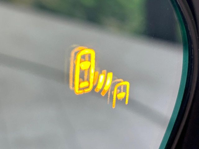 �y�u���C���h�X�|�b�g���j�^�[�z���s���A�h�A�~���[�̎��p�ɂȂ�₷���ӏ��Ɍ㑱�Ԃ��ڋ߂���ƃT�C�h�~���[�̃����Y�Ɍx����\��!�h���C�o�[�ɒ��ӊ��N�����Ă���܂��B