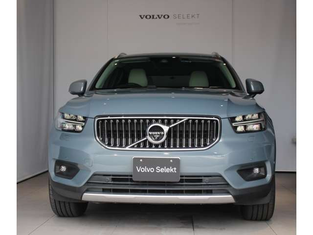 XC40B4 AWD インスクリプション 4WD