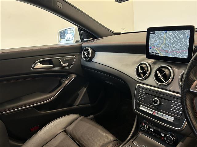 CLAクラスCLA180 スポーツ