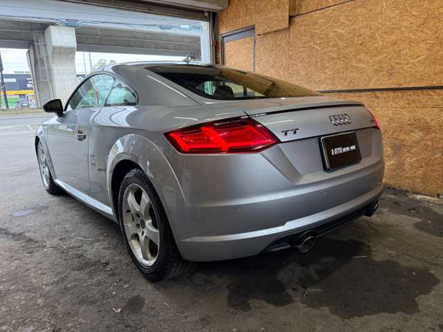 TTクーペ2.0 TFSI クワトロ 4WD