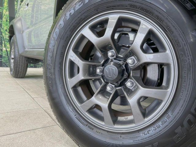 �y����15�C���`�A���~�z�C�[���z�O�ςɃ}�b�`���������A���~�z�C�[���𑕒����Ă���܂��B�e��ЊO�A���~�z�C�[����A�X�^�b�h���X�^�C�����戵�����Ă���܂��B���񂲑��k����������