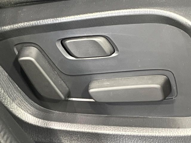 �y�p���[�V�[�g�z�X�C�b�`��ŊȒP�ɃV�[�g�̔��������\!�d��������͂�����܂���!���K�ȃV�[�g�|�W�V�����ɃZ�b�g���āA���K�ȃh���C�u�����y���݂��������B