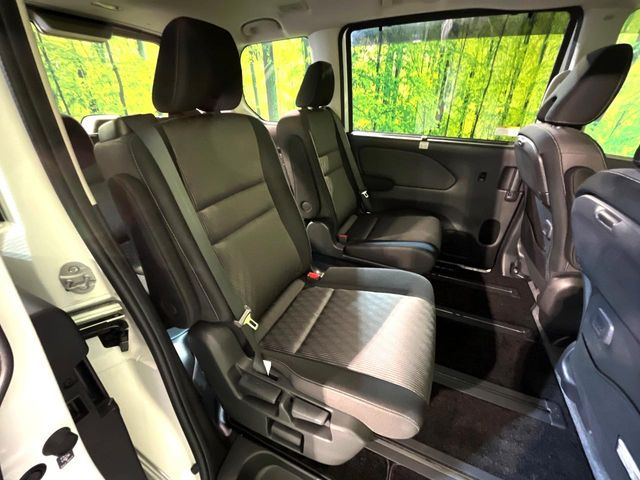 ���ڒ����̓E�H�[�N�X���[�ƂȂ��Ă���܂��B���ڂƎO��ڂ̈ړ�����~�肪�Ƃ��Ă��y�ɂȂ�̂ŁA���~��̍ۂ��X�g���X�������邱�Ƃ͂���܂����