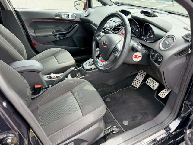 �C�ɂȂ邨�Ԃ�����܂�����E�̓d�b�ԍ����璼�ڂ��X�ɂ��₢���킹���������B�x�����@����ԗ����A��Ԃ܂łȂ�ł������������Ē����܂��B�X�^�b�t�ꓯ���A�����҂����Ă���܂��B