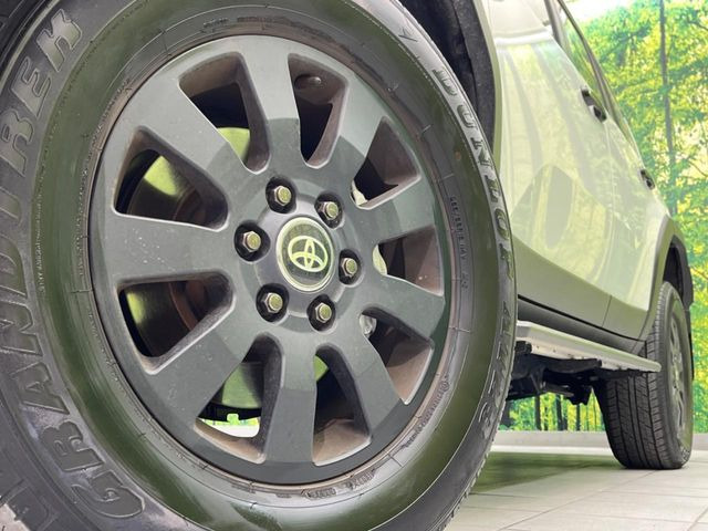 �y����18�C���`�A���~�z�C�[���z�O�ςɃ}�b�`���������A���~�z�C�[���𑕒����Ă���܂��B�e��ЊO�A���~�z�C�[����A�X�^�b�h���X�^�C�����戵�����Ă���܂��B���񂲑��k����������