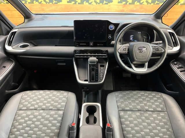 ヴォクシー1.8 ハイブリッド S-Z