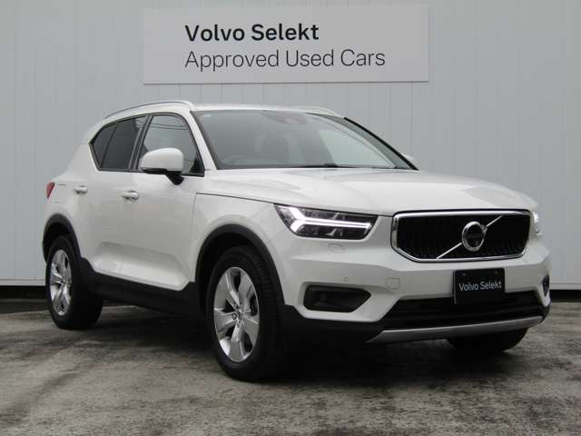 XC40B4 モメンタム