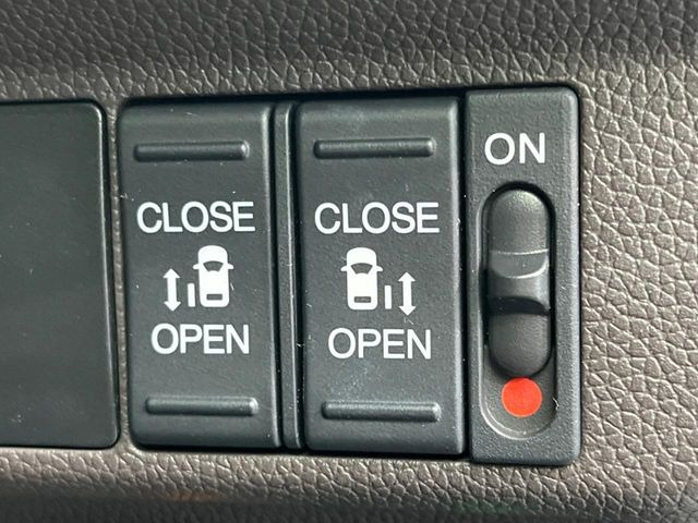 フリードハイブリッド