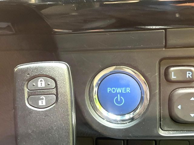 �y�X�}�[�g�L�[�z�J�o����|�P�b�g�ɓ��ꂽ�܂܂ł��h�A�̎{���E�������\�ȃX�}�[�g�L�[�𑕔��B�G���W���̃I���E�I�t�����J�M�����o���K�v����������Ƃ��Ă��֗��ł���