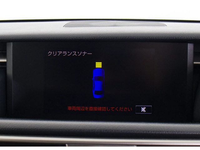 クリアランスソナーが付いています!フロント&リアにセンサーがあり、障害物に近づくと警告音が鳴りドライバーへお知らせ!すごく便利な人気装備です!!