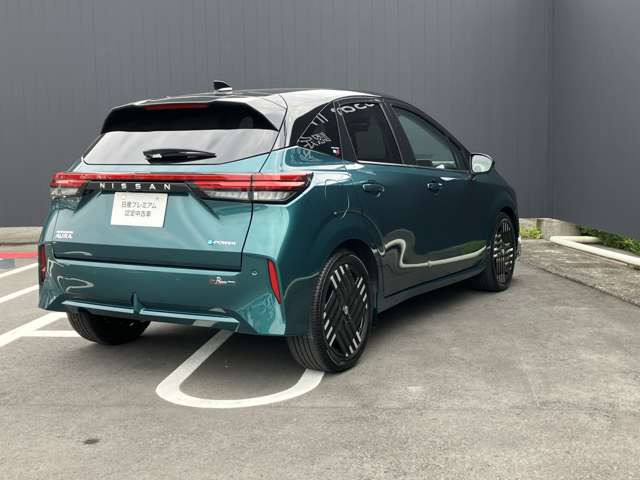 ノートオーラ1.2 G レザーエディション