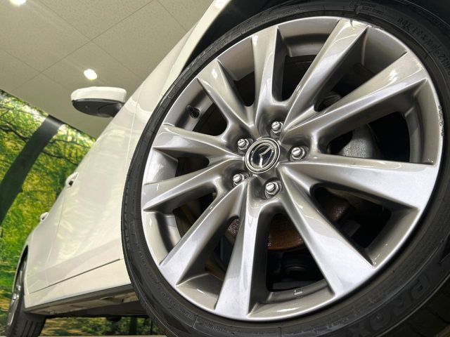 �y����18�C���`�A���~�z�C�[���z�O�ςɃ}�b�`���������A���~�z�C�[���𑕒����Ă���܂��B�e��ЊO�A���~�z�C�[����A�X�^�b�h���X�^�C�����戵�����Ă���܂��B���񂲑��k����������