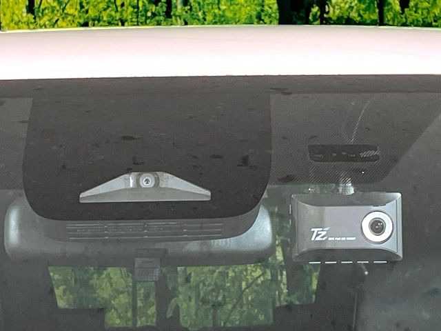 ヴォクシー1.8 ハイブリッド S-Z