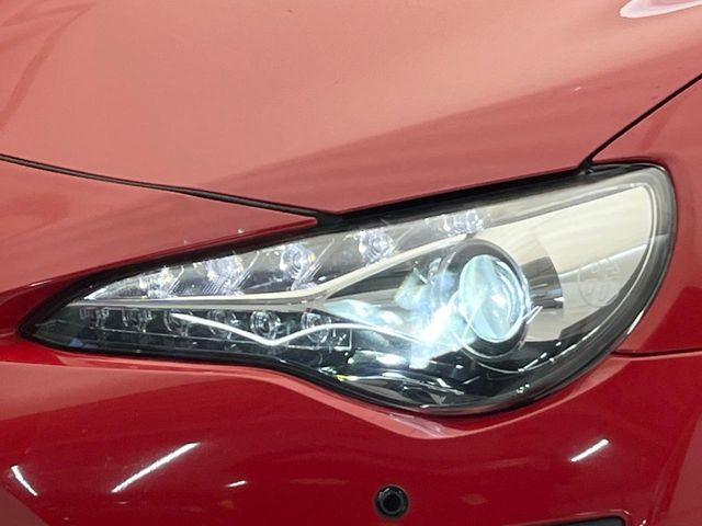 �yLED�w�b�h���C�g�z���V����ԑ��s�����ǍD�Ȏ��E���m�ۂ����S���ĉ^�]�ł��鍂�P�xLED�w�b�h���C�g�𑕔�!�_�����x�������A����d�͂��}�����Ă��܂��B