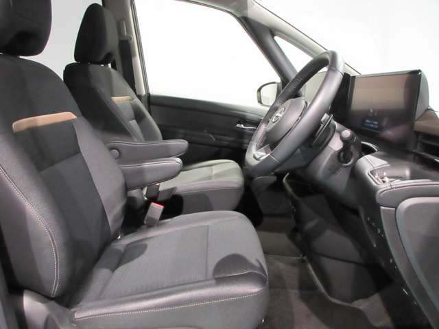 セレナ2.0 ハイウェイスターV 4WD