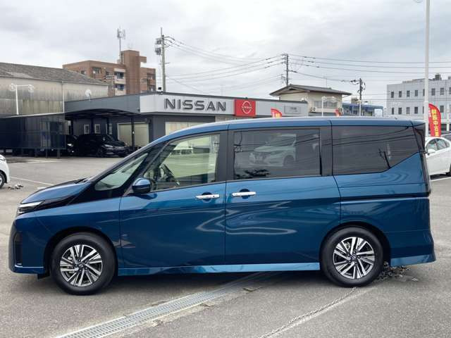 セレナ1.4 e-POWER ハイウェイスターV