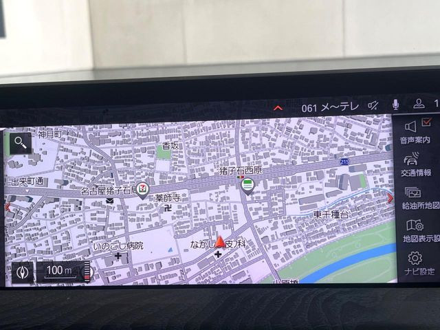 ●純正ナビ:一体感のあるナビは、高級感ある車内を演出してくれます。Bluetooth再生などオーディオ機能も充実しておりますので、運転もより楽しめます♪