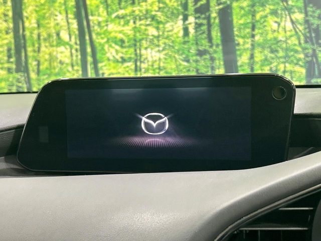 �y8.8�C���`�}�c�_�R�l�N�g�z�ԓ��̕��͋C�Ƀ}�b�`������^�̃f�B�X�v���C�B�X�}�z�ڑ��ł̃i�r�g�p��Bluetooth�Đ����A�l�X�ȋ@�\���y���߂܂��B�����I�ȃ_�C�������삪�\�ŁA�g��������ǍD�ł��B