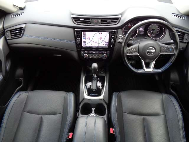 エクストレイル2.0 AUTECH iパッケージ ハイブリッド 4WD