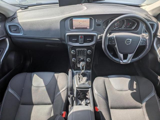 V40D4 モメンタム ディーゼル