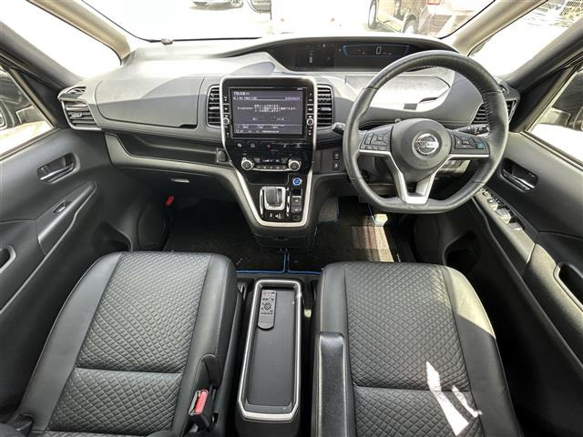 セレナ1.2 e-POWER ハイウェイスターV