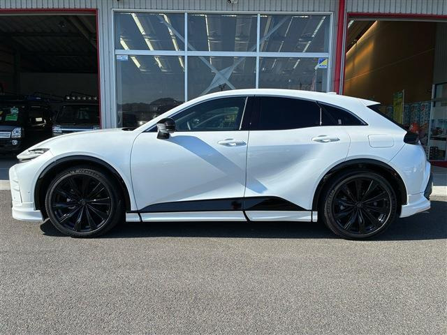 クラウンスポーツ2.5 Z E-Four 4WD