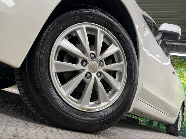 �y����15�C���`�A���~�z�C�[���z�O�ςɃ}�b�`���������A���~�z�C�[���𑕒����Ă���܂��B�e��ЊO�A���~�z�C�[����A�X�^�b�h���X�^�C�����戵�����Ă���܂��B���񂲑��k����������